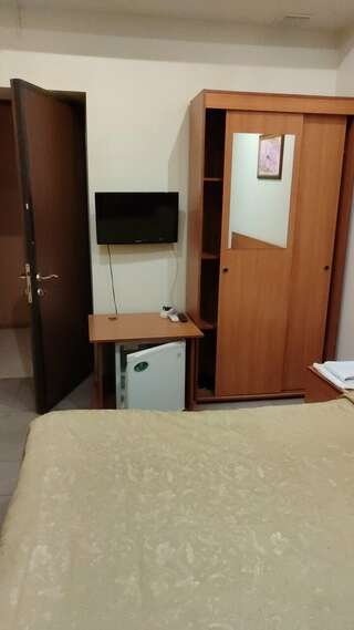 Гостиница Театральная Ессентуки Бюджетный двухместный номер с 1 кроватью-2